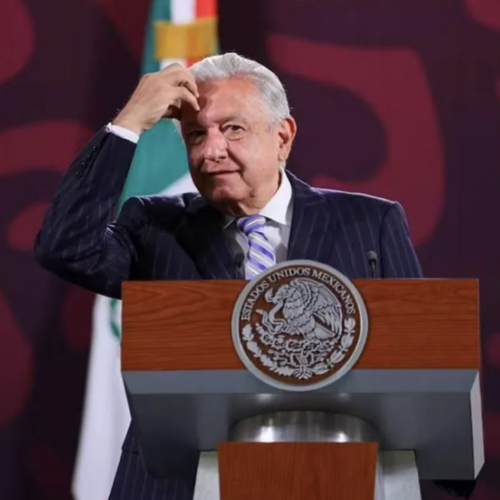 AMLO llama al Congreso de Oaxaca a no poner en letras de oro su frase “Por el bien de todos, primero los pobres”